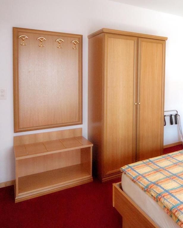 Hotel Dischma - Free Bus And Train Ticket 파라디소 객실 사진